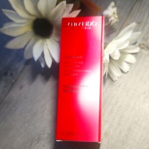 Shiseido Red Skincare Box